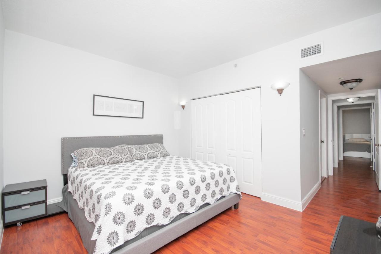 Beautiful 2/2.5 Condo W/Free Parking Fast Wifi Майами Экстерьер фото